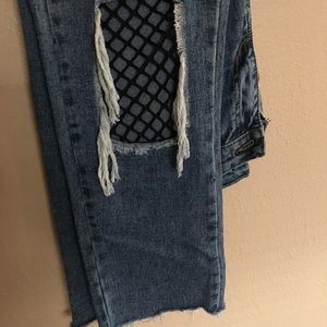 Distressed cropped jeans NWOT